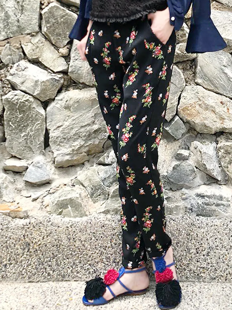 Final Sale! Black Floral Prints Pleat Front Tapered Trousers