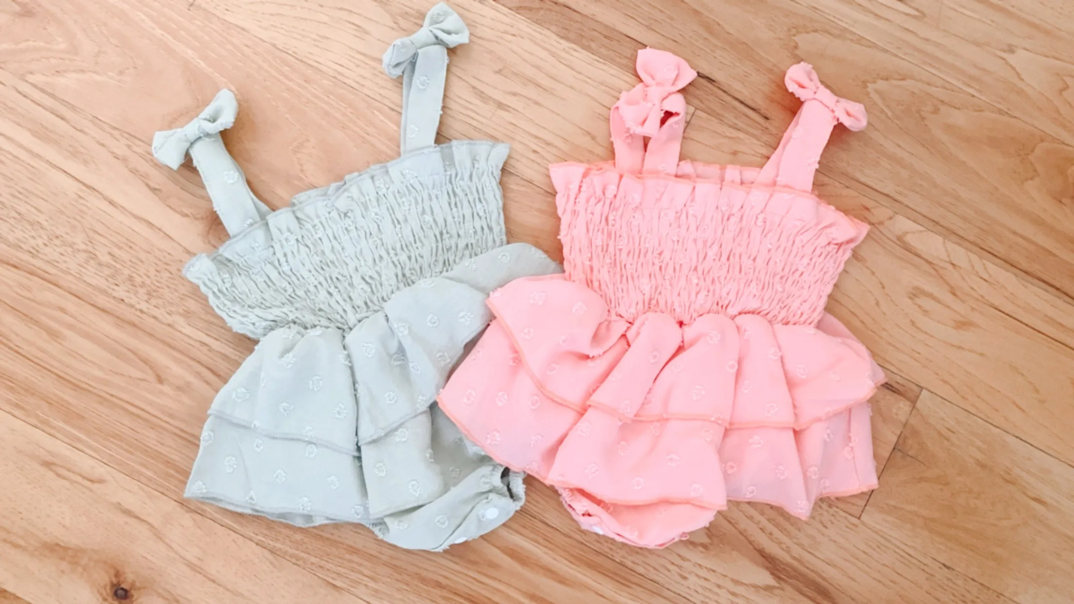 Isla sleeveless Romper - Peach