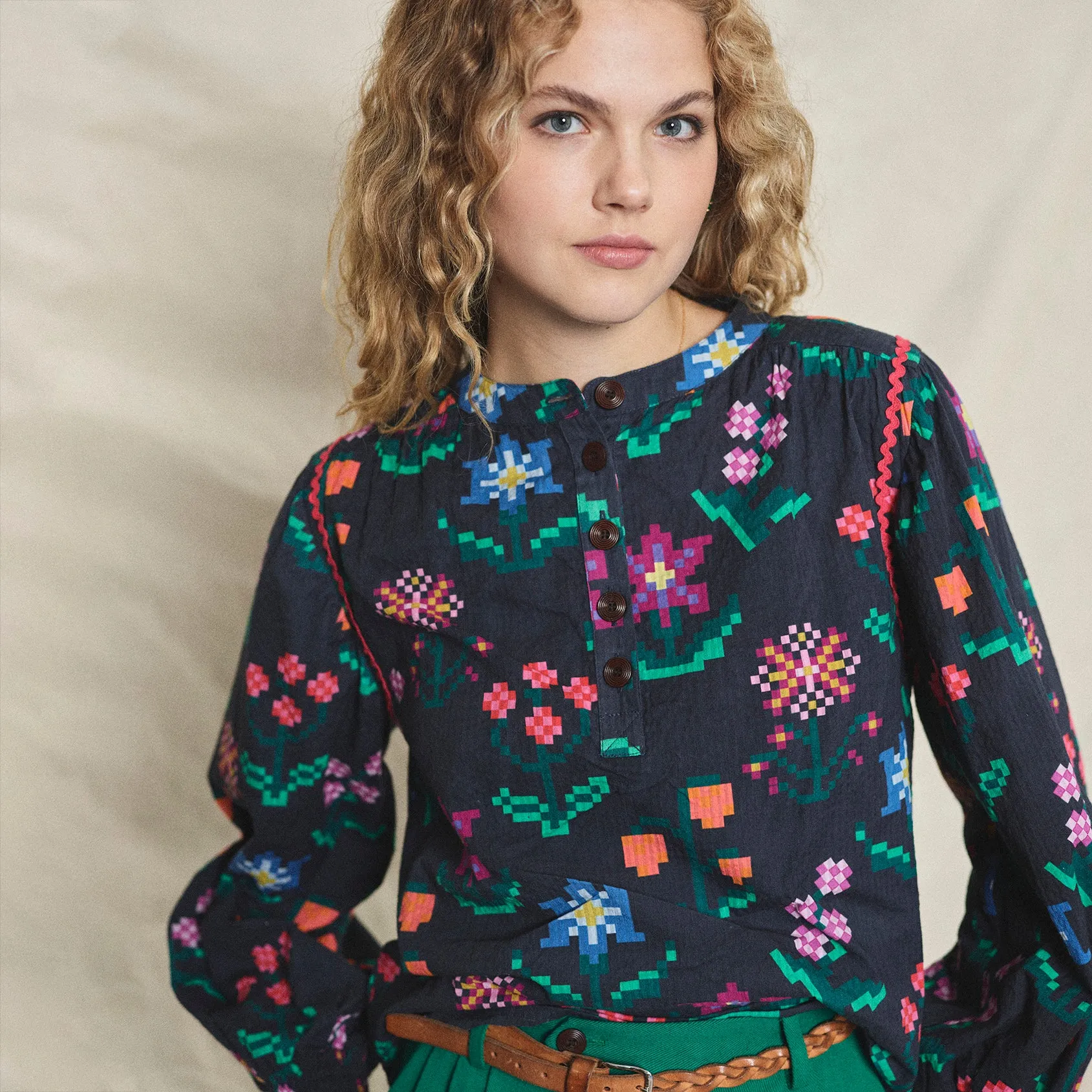 Lowie Needlepoint Print Collarless Blouse