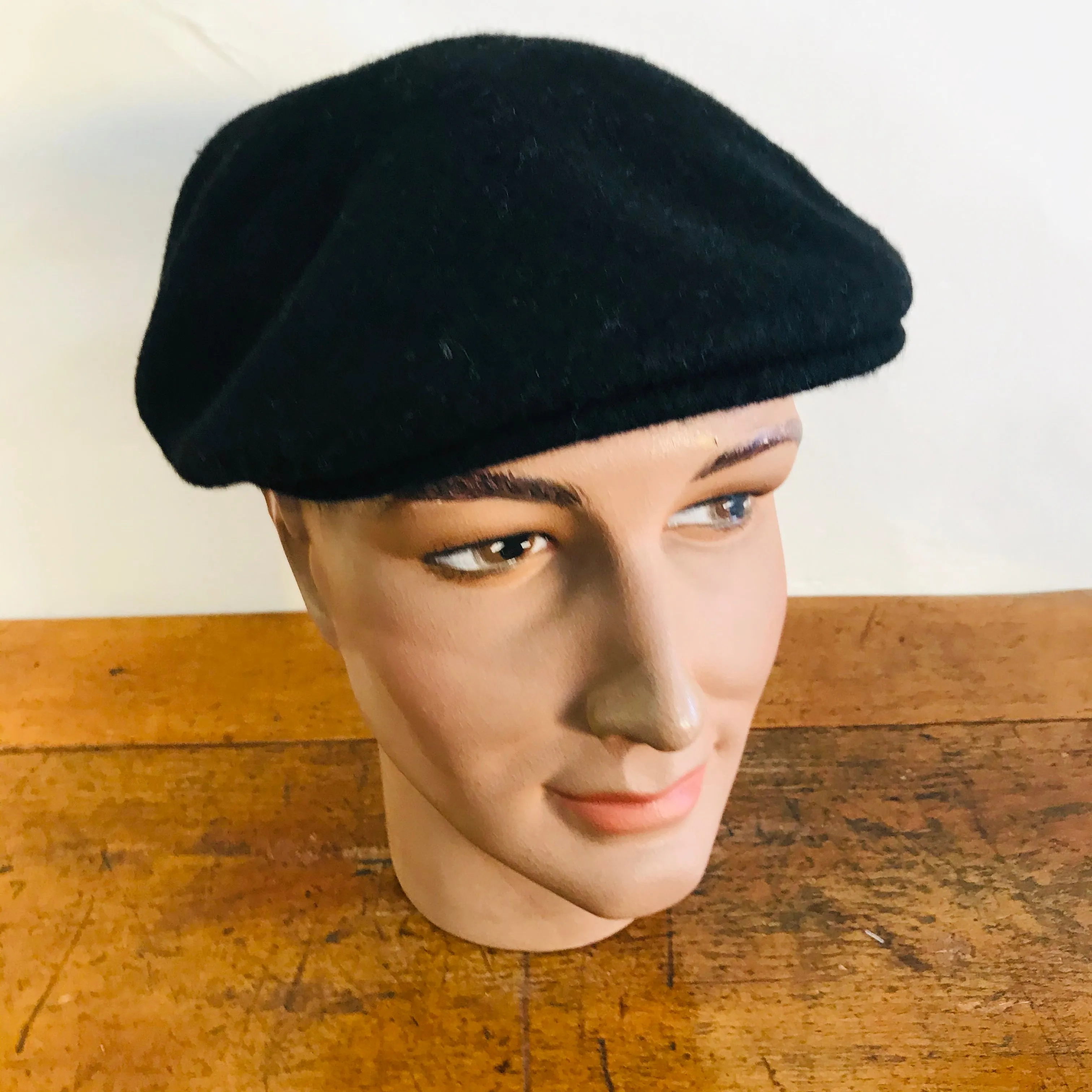 Luton - Cheese Cutter Flat Cap - Wool Felt - Black - S/M and M/L