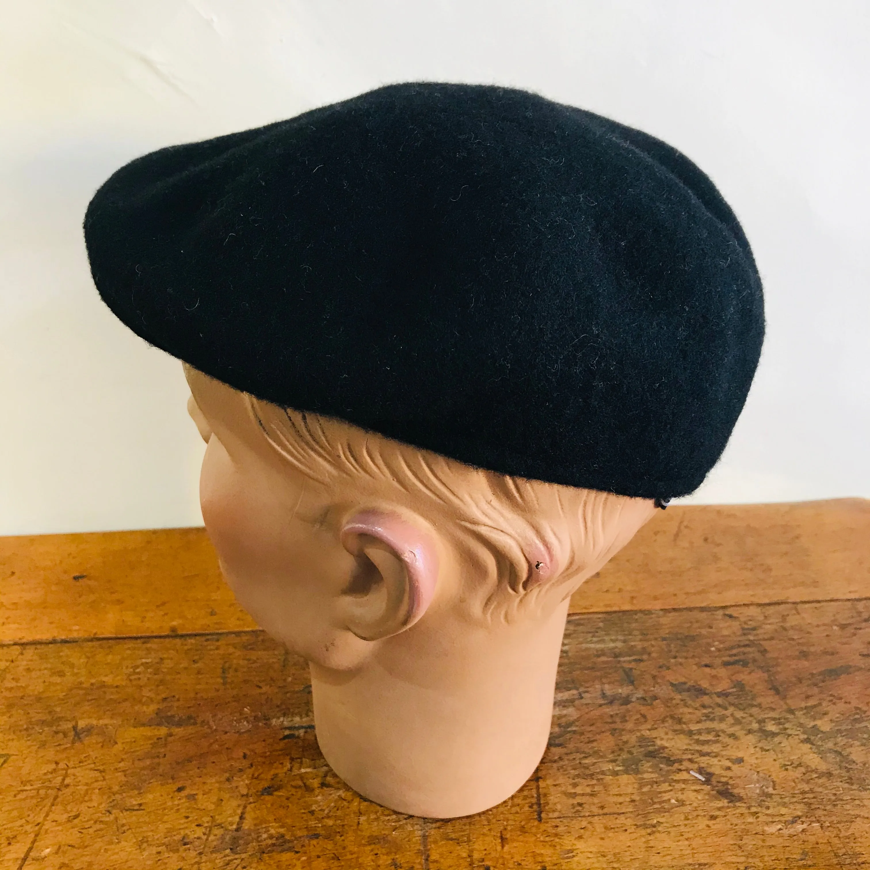 Luton - Cheese Cutter Flat Cap - Wool Felt - Black - S/M and M/L