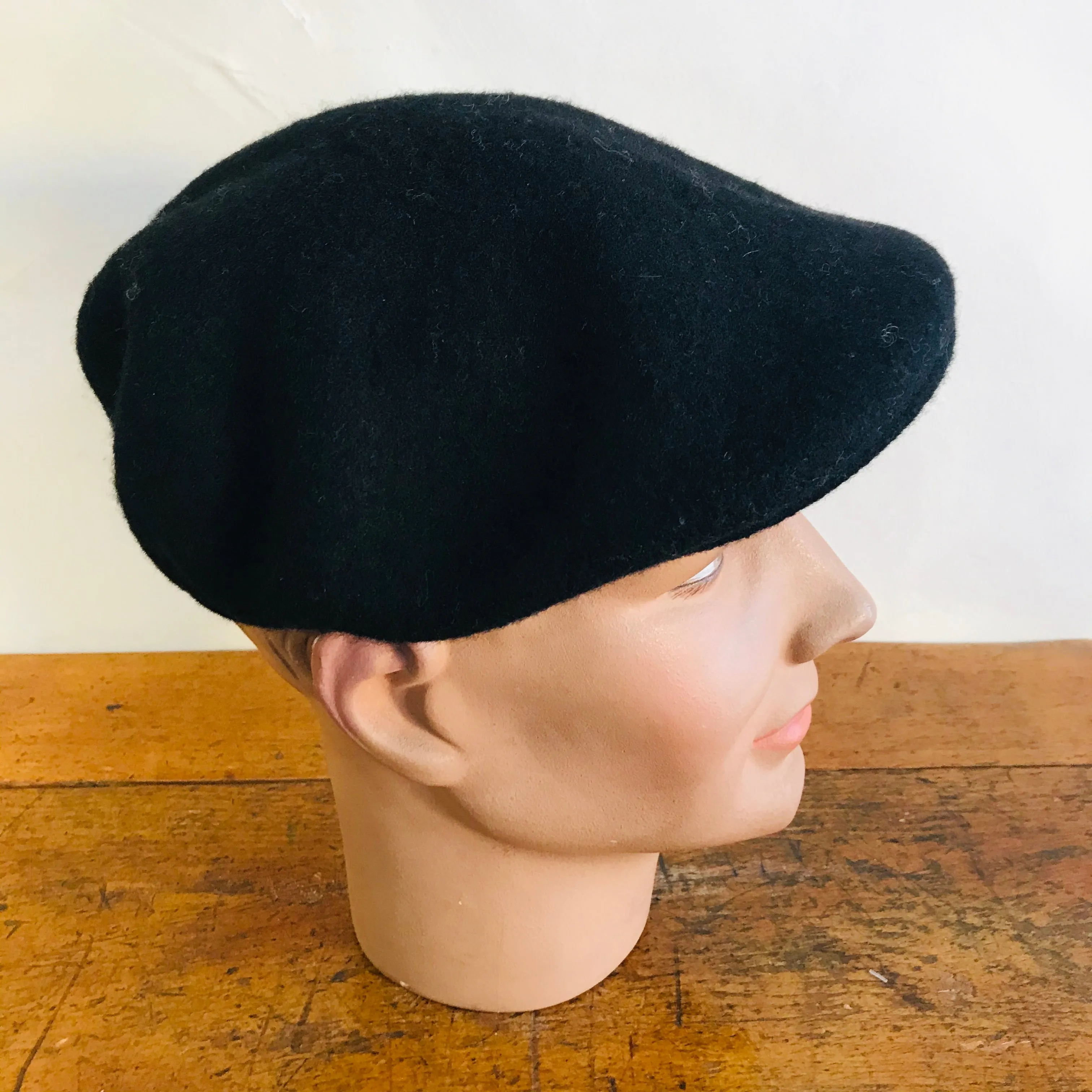 Luton - Cheese Cutter Flat Cap - Wool Felt - Black - S/M and M/L