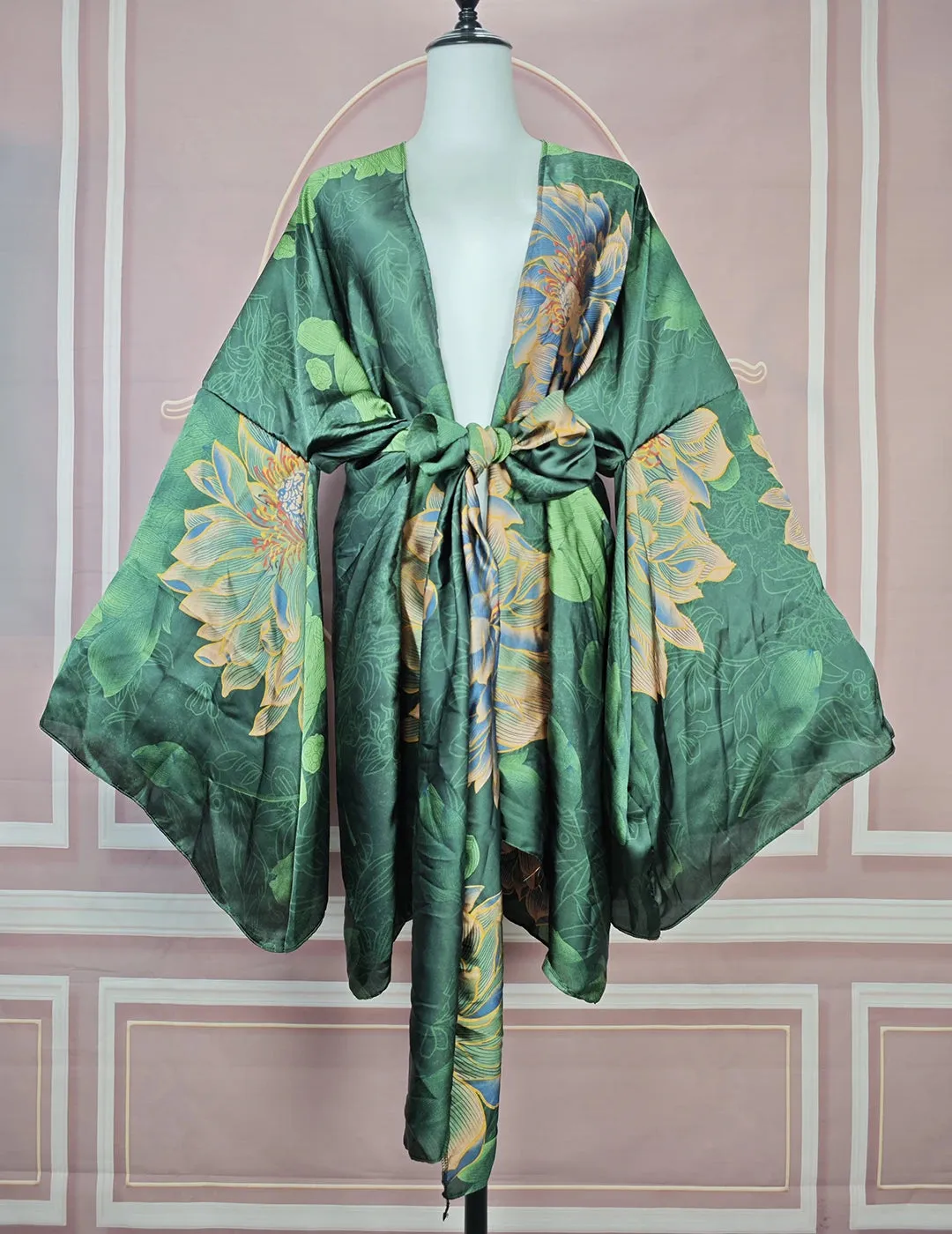 MAJESTY Kimono