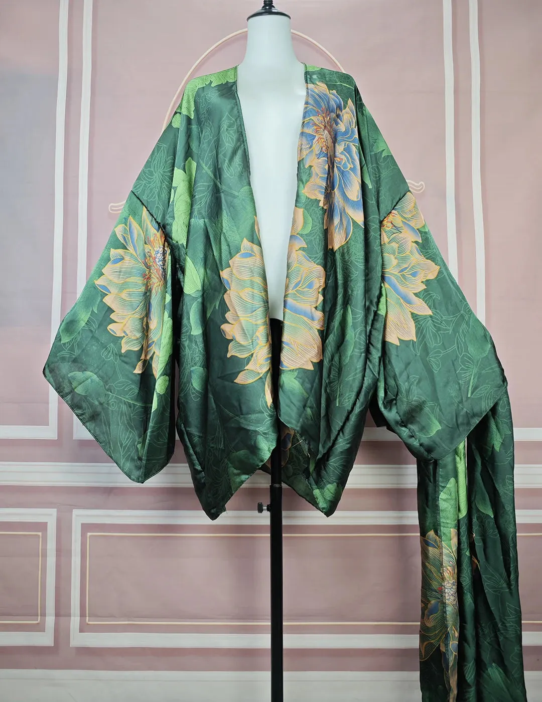 MAJESTY Kimono