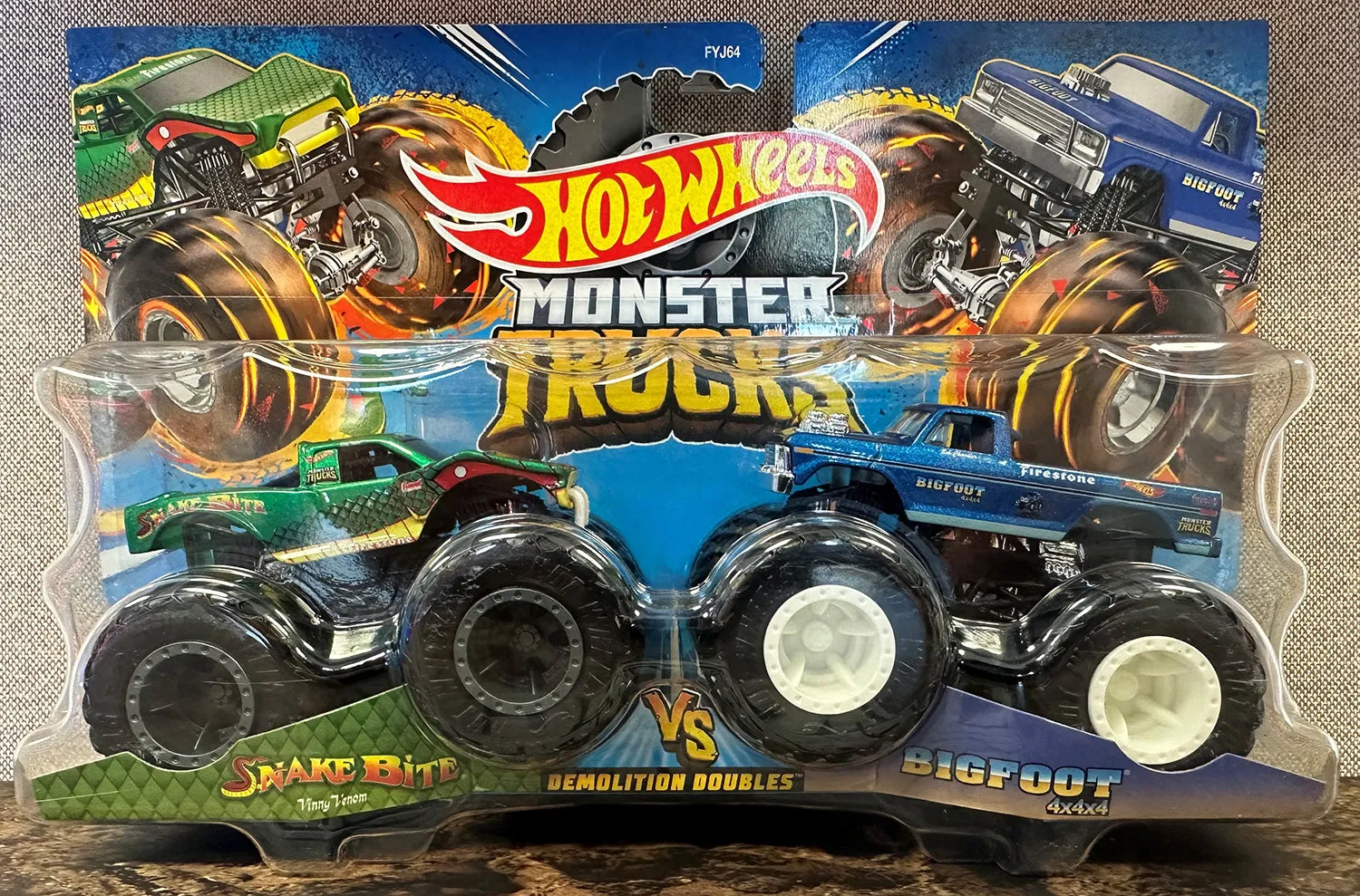 SALE: BIGFOOT vs. Green Snake Bite Hot Wheels 2-Pack