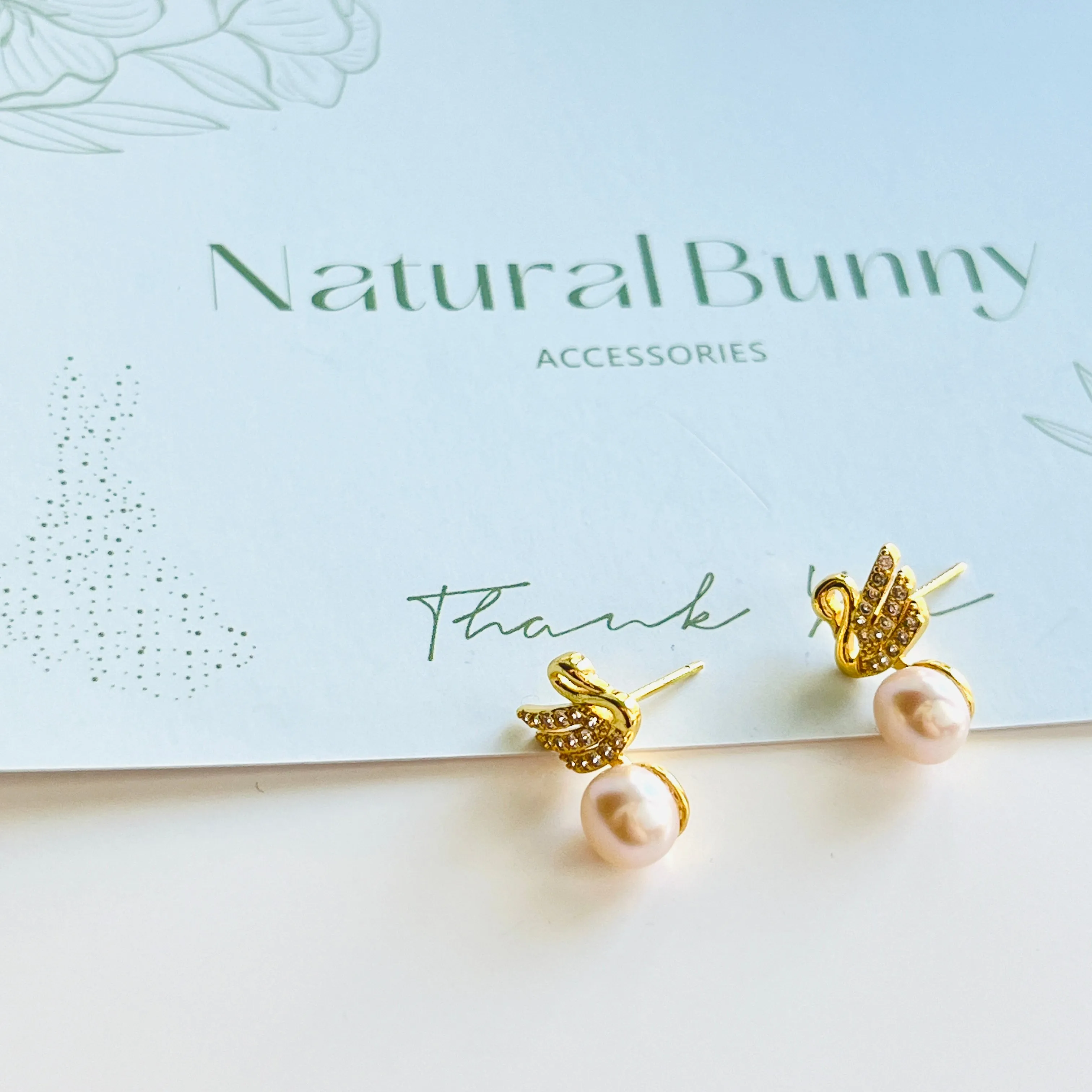 Swan Pearl Stud Earrings